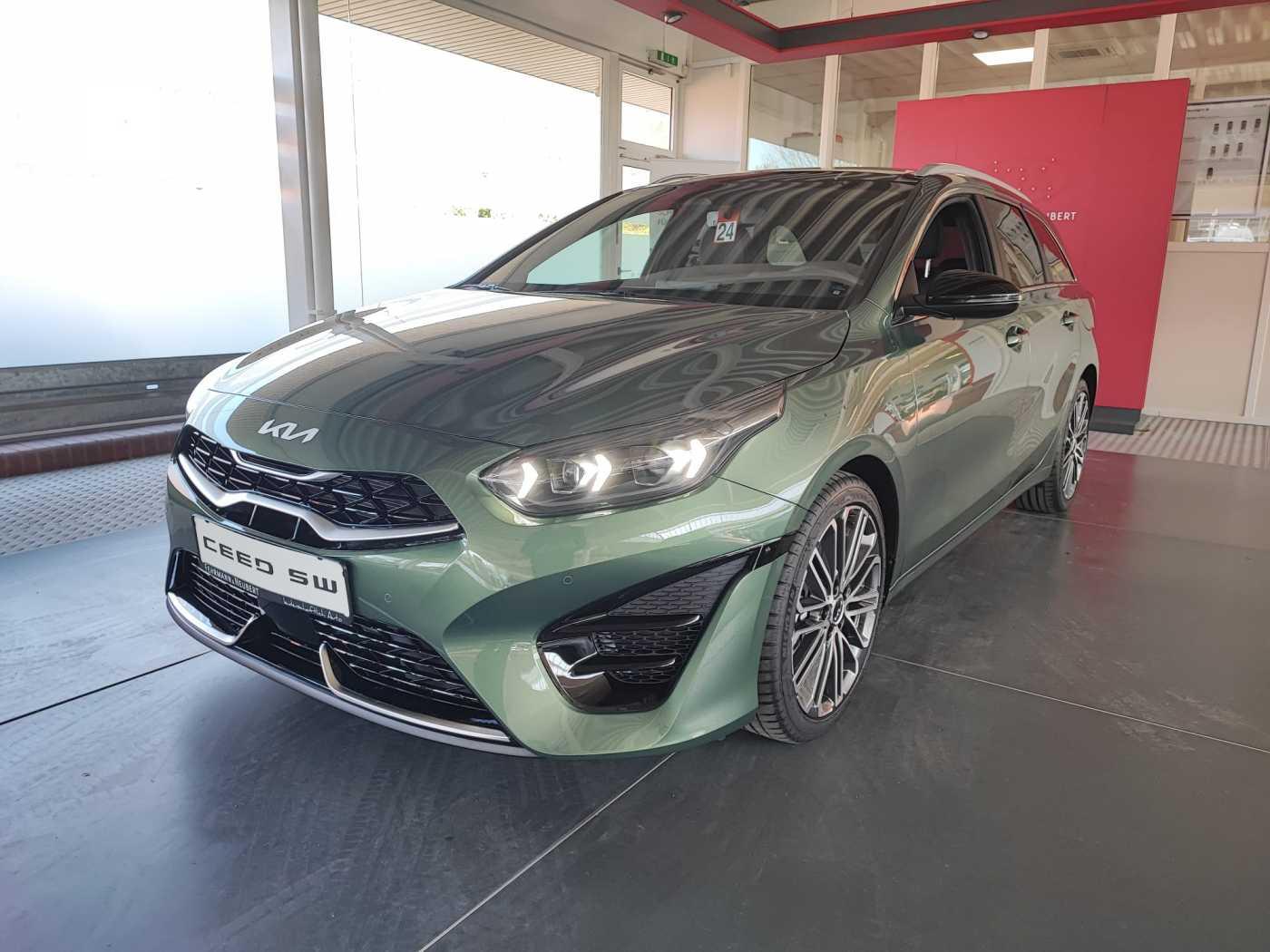 Kia CEED SW 1.5T DCT7 GT-Line TEC LEDER GD 18Z