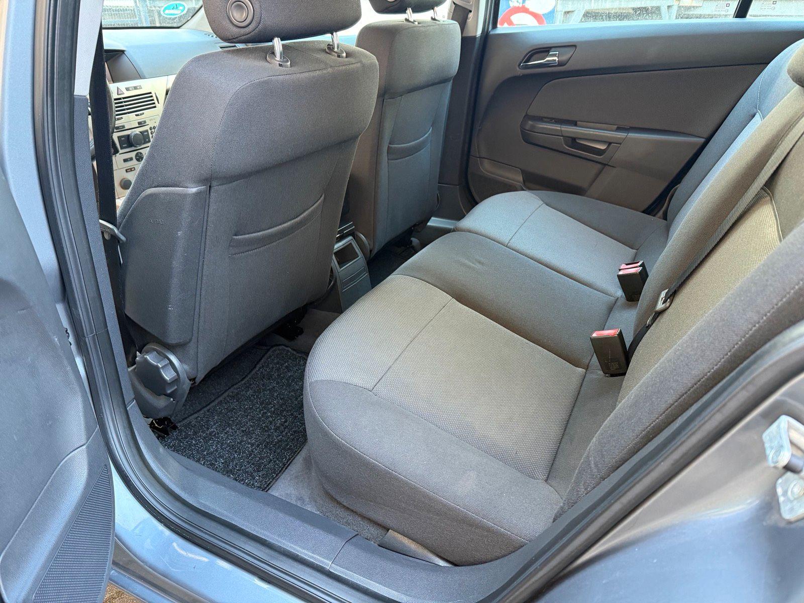 Opel Astra 2007 — photo 6