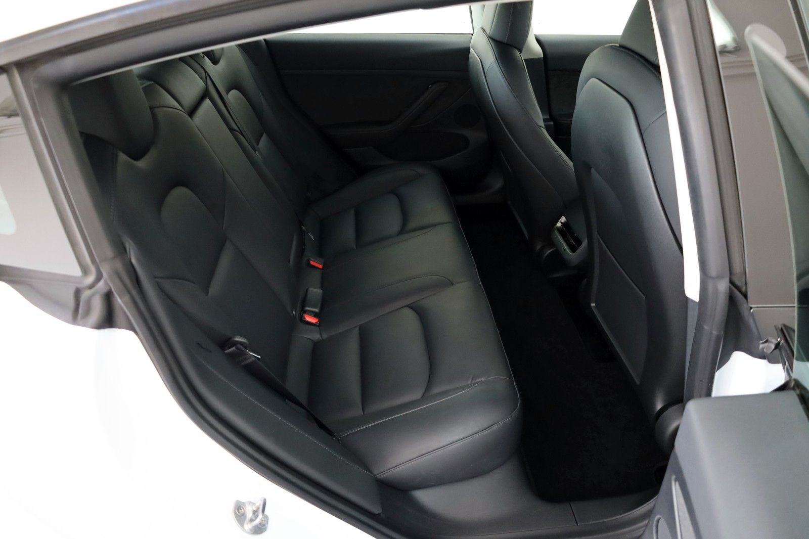 Fahrzeugabbildung Tesla Model 3 Long Range AWD, Autopilot 3, Panorama,WR