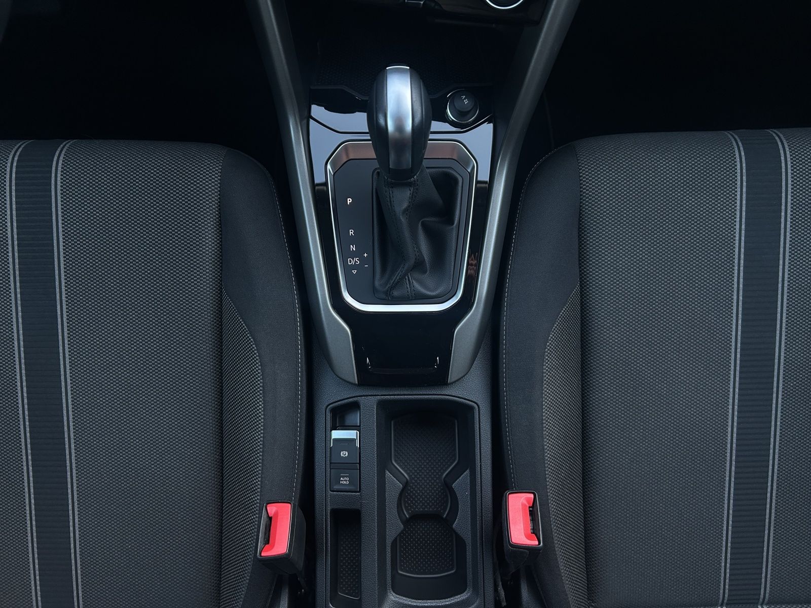 Fahrzeugabbildung Volkswagen T-Roc Style TSI DSG SHZ PDC WeConnect Navi