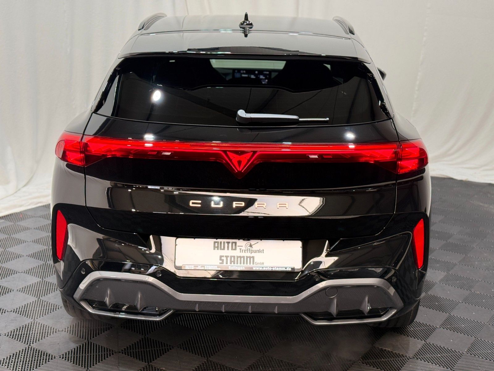 Fahrzeugabbildung CUPRA Terramar 2.0 TSI - 4Drive - VZ - DSG