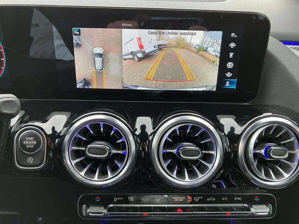 Fahrzeugabbildung Mercedes-Benz GLA 200 4M AMG*MBUX HIGH-END*PANO-SD*DISTR*360°