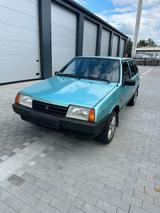 Lada Samara 2109 - Lada mit Benzin-Antrieb: Kleinwagen