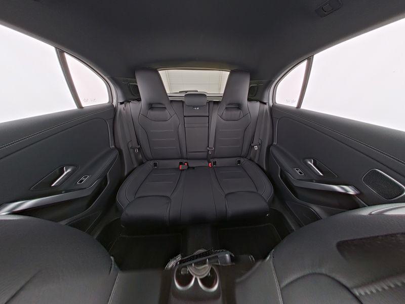 Mercedes-Benz A 250 e AMG Leder Pano HUD Burmester 19 Zoll 360