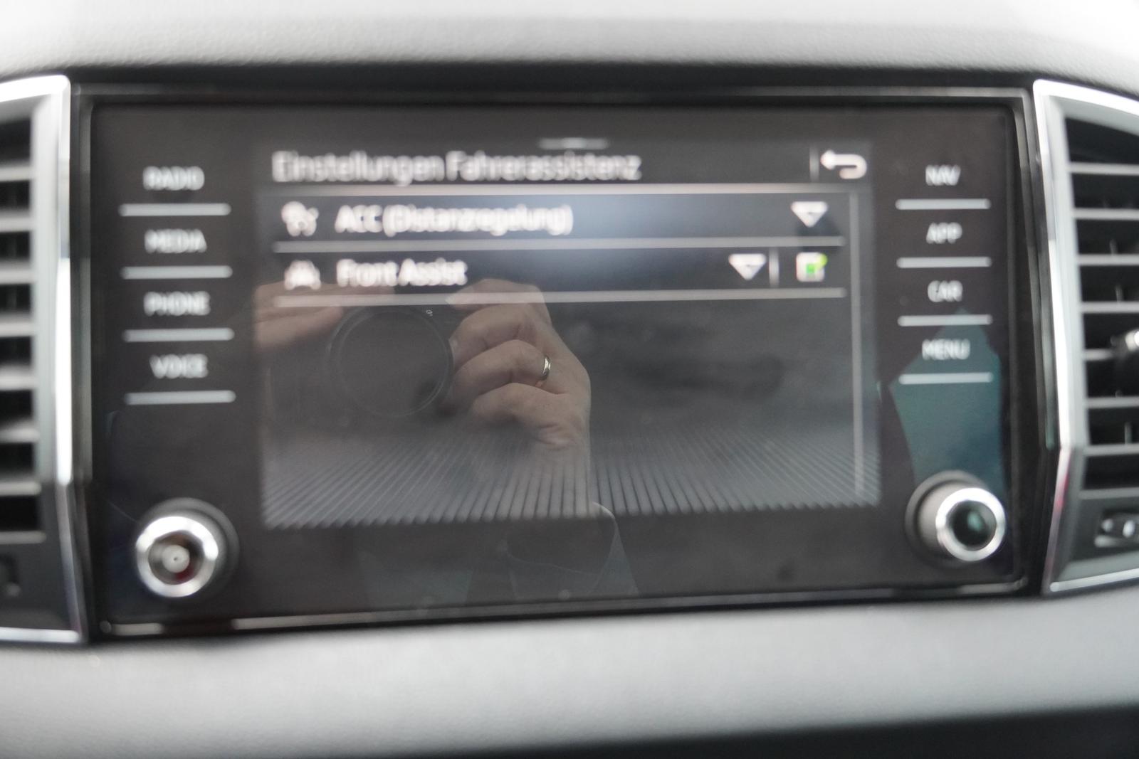 Skoda Karoq 1.5 16V TSI DSG Style ACC Navi Tempomat, миниатюра 21