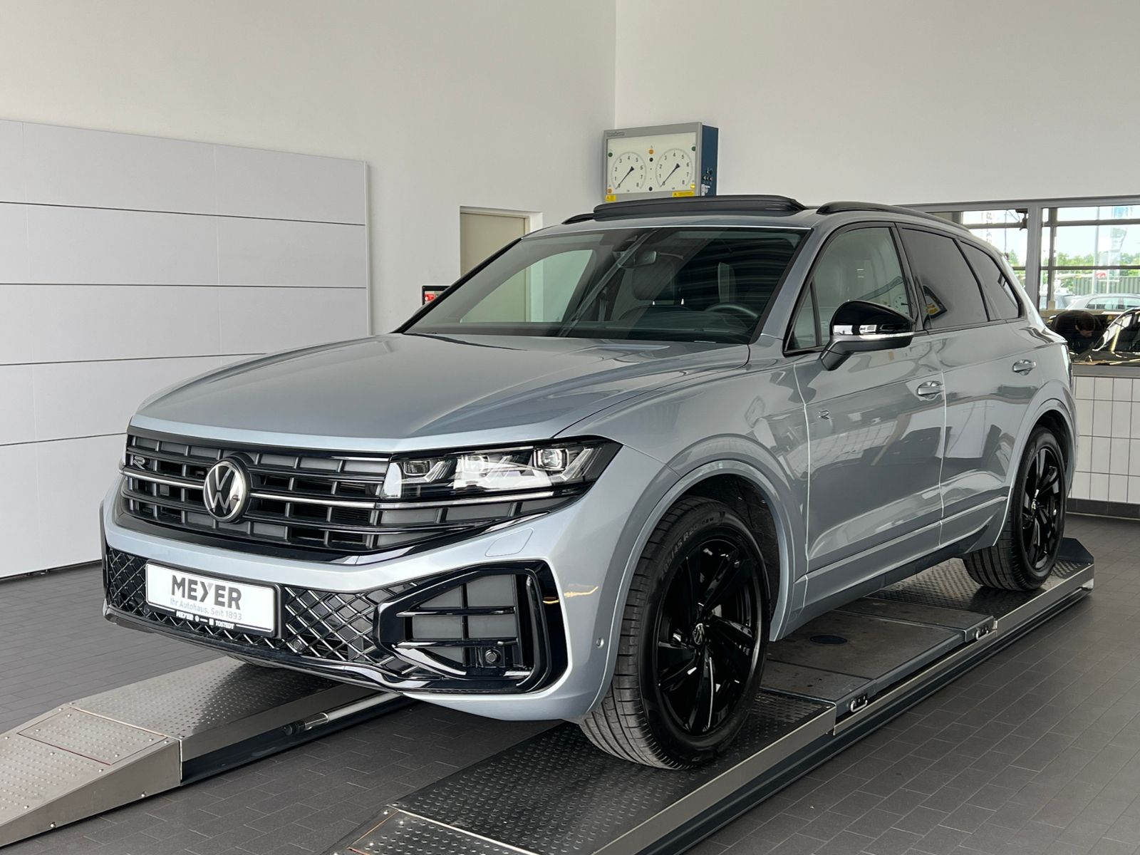 Fahrzeugabbildung Volkswagen Touareg R-Line 3.0 TDI *BlackStyle, AHK, Luft, P