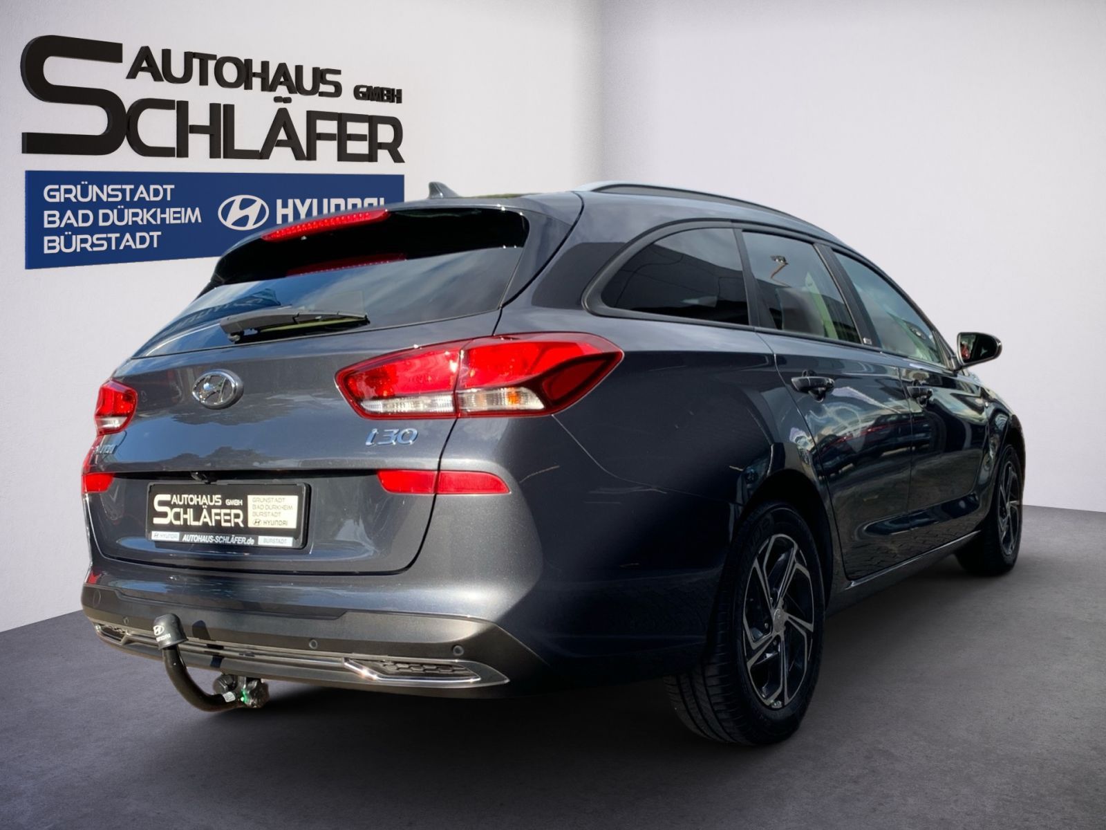 Fahrzeugabbildung Hyundai i30 Kombi 1.5 T-GDI 7-DCT Intro Edition Mild-Hyb