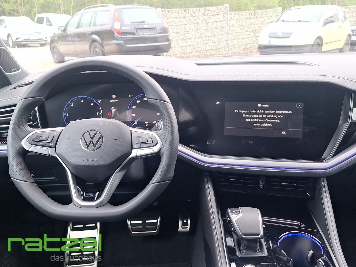 Fahrzeugabbildung Volkswagen Touareg R-Line 3.0 TDI AHK+IQ.Drive+NAVI+LED+PDC