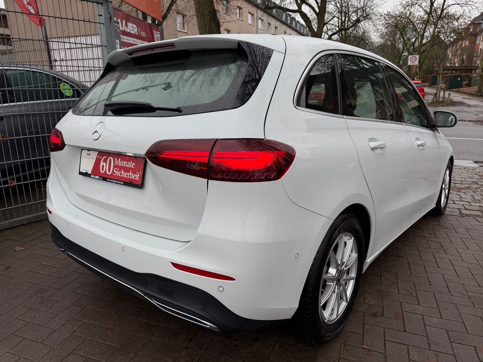 Fahrzeugabbildung Mercedes-Benz B 200 MULTIBEAM*TEMPO*KAMERA*AHK*WIDESCREEN