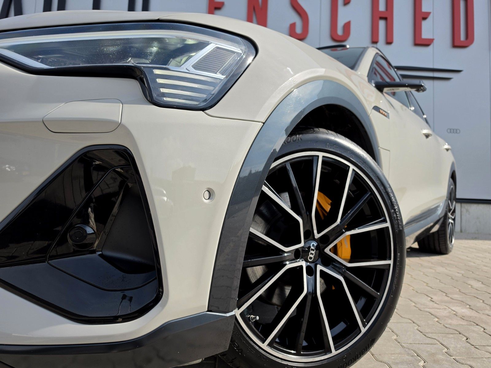 Audi e-tron 55 q S-LINE CARBON LAUNCH SoH 93% FULL OP imagem 3