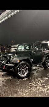 Jeep Wrangler Sport 3.6 V6 Automatik Sport - Jeep Wrangler aus 2012: Sport