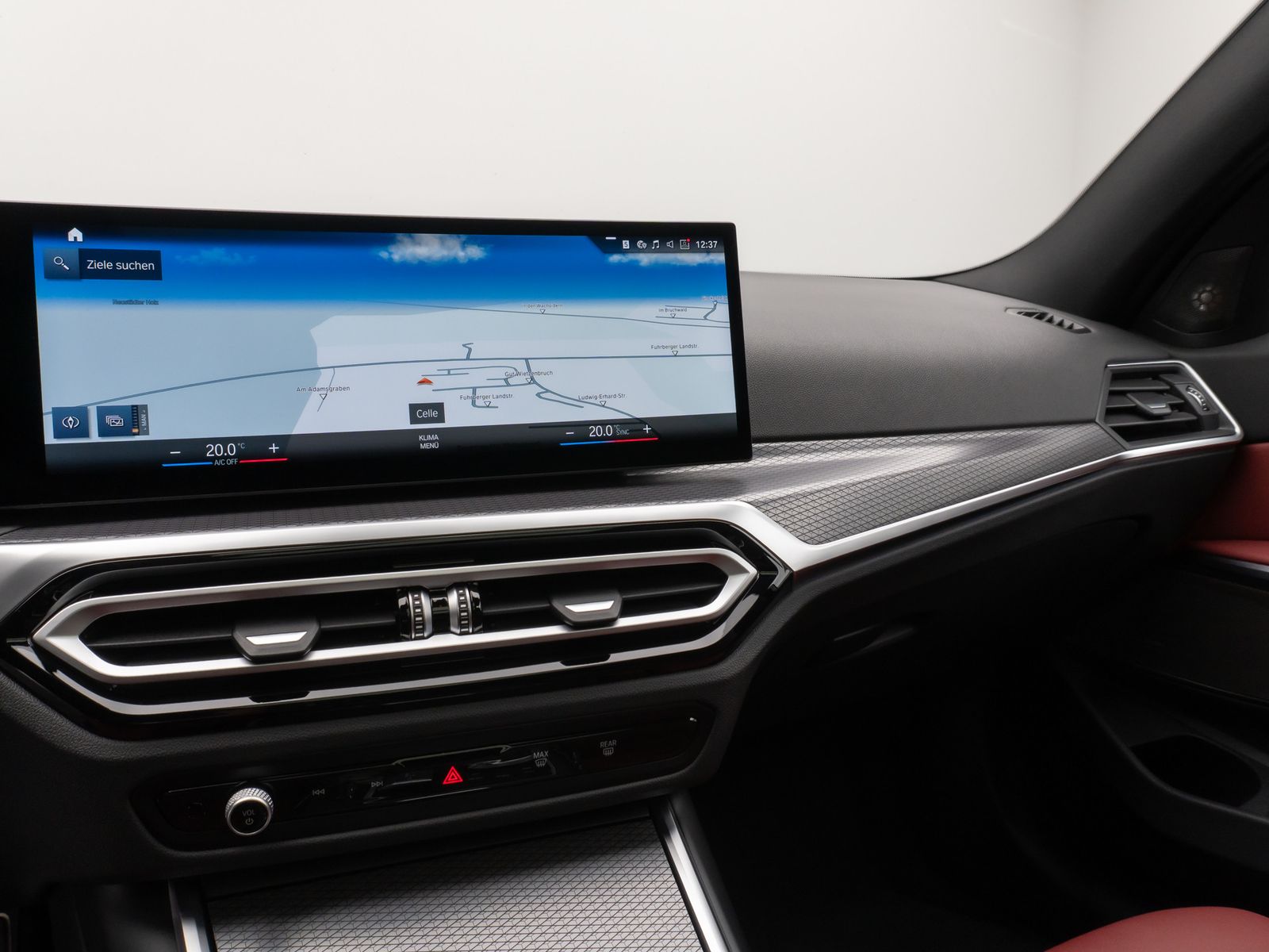 Fahrzeugabbildung BMW 330i M Sport Panorama Kamera DAB H/K DrivAssist