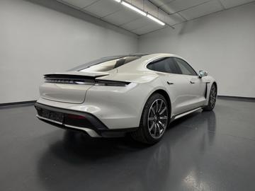 2021 Porsche TAYCAN — фото 7