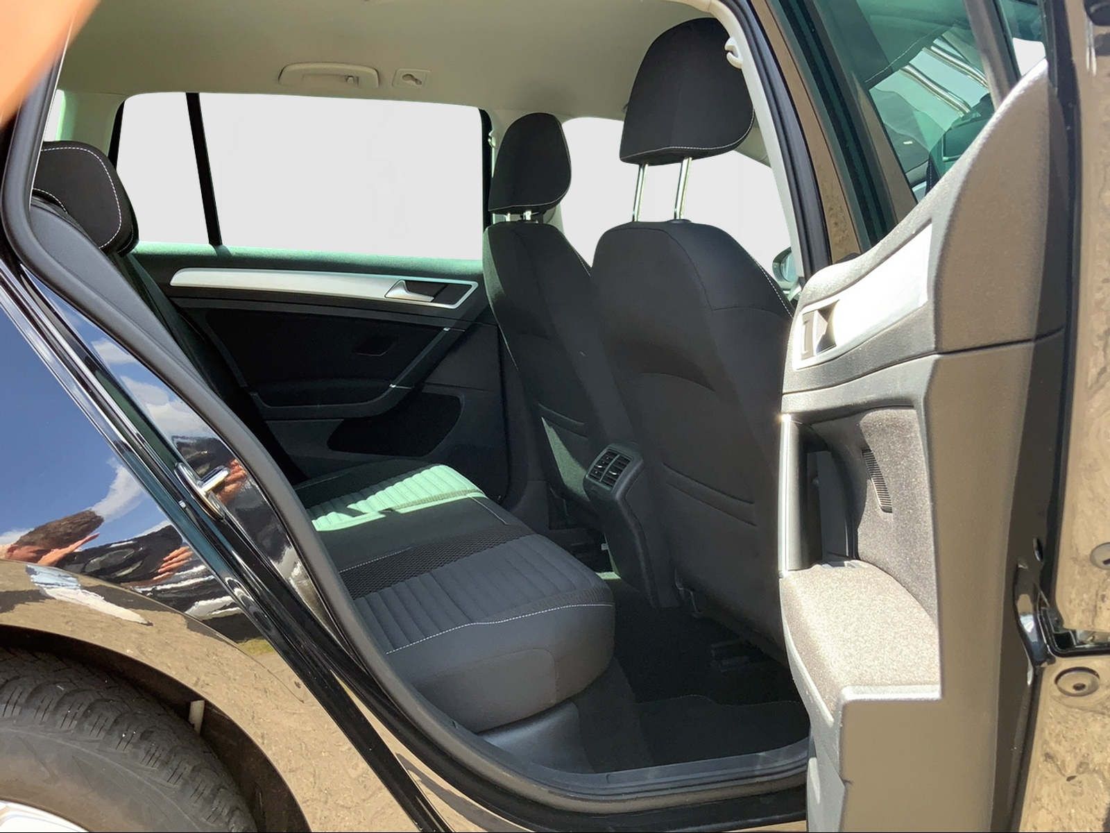 Golf VII Variant 2.0 TDI CUP AHK, NAV, SHZ, PDC.