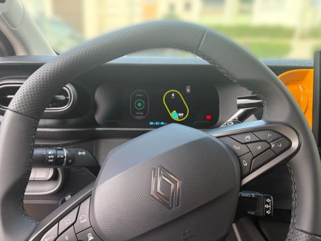 Fahrzeugabbildung Renault Twingo E-Tech 80 Urban Range Techno 60 kW+Vollau