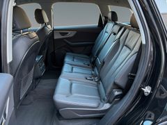 Fahrzeugabbildung Audi Q7 45 TDI quattro Leder Navi Standh 20" 1.Hand