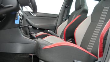 Skoda Rapid Spaceback Monte Carlo 1.2 TSI PANO PDC XEN