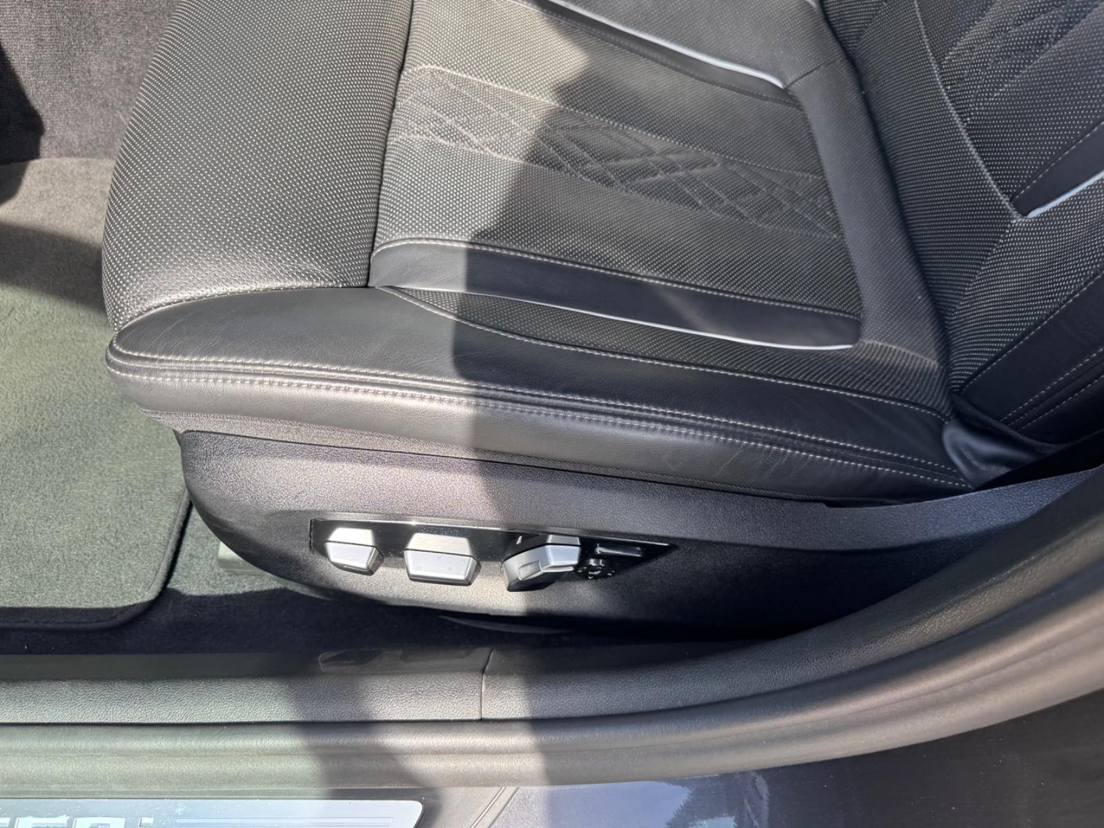 BMW M550 i xDrive/HUD/LED/Titan