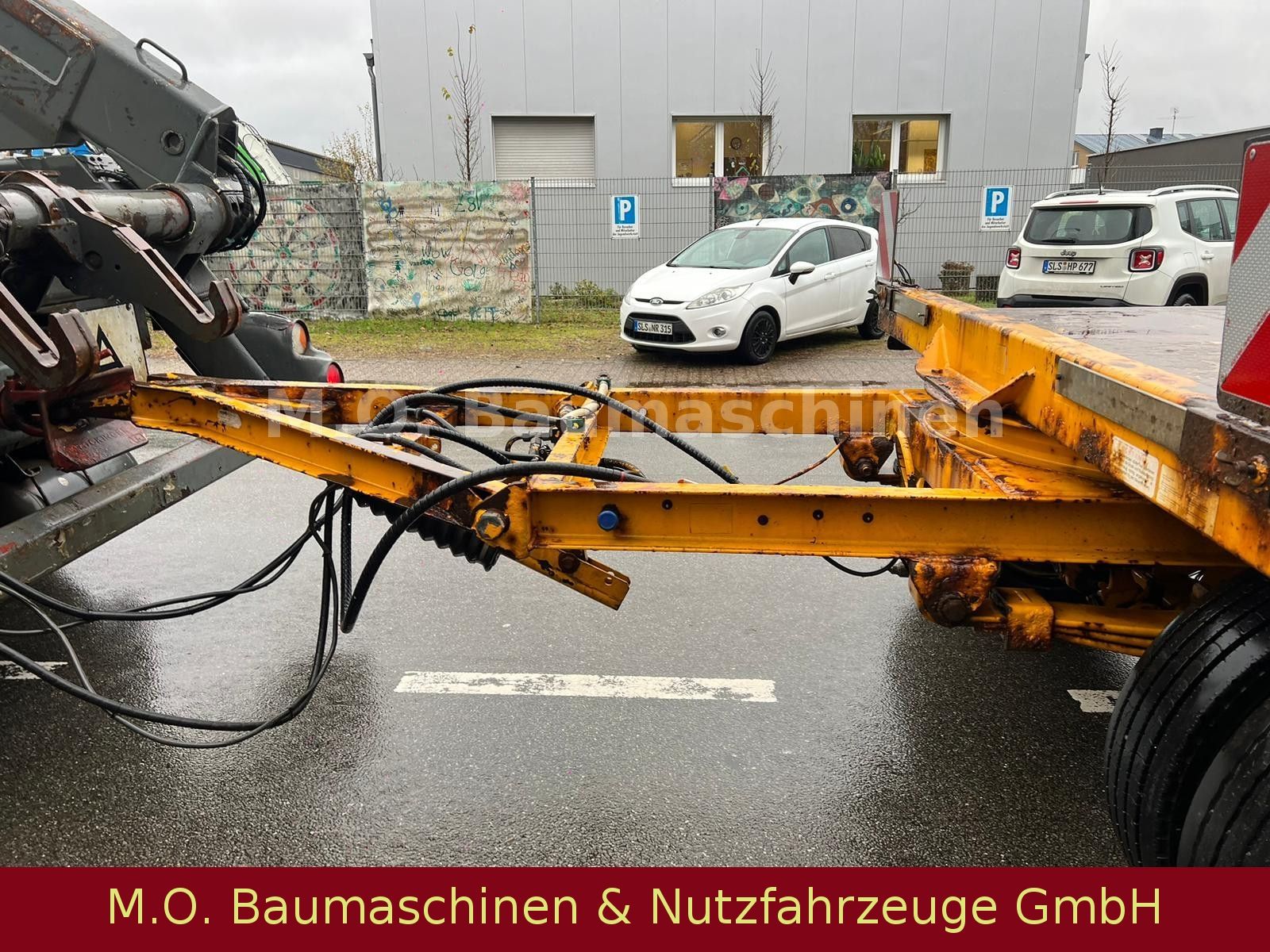 Fahrzeugabbildung Müller-Mitteltal PT 30,0 Kompakt / 3 Achser / Blatt /hydr. Rampen