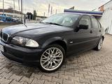BMW 318i - 1.Hand / Kein Rost - BMW 318 aus 2001: 318i