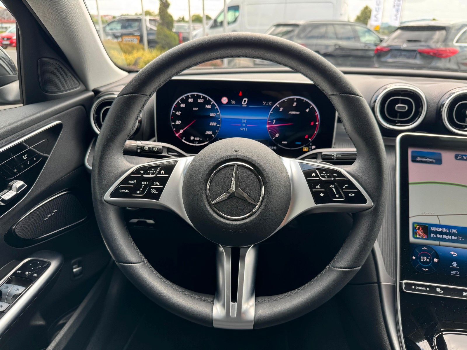 Fahrzeugabbildung Mercedes-Benz C 200d T Avantgarde AHK+RFK+Memory+TotW