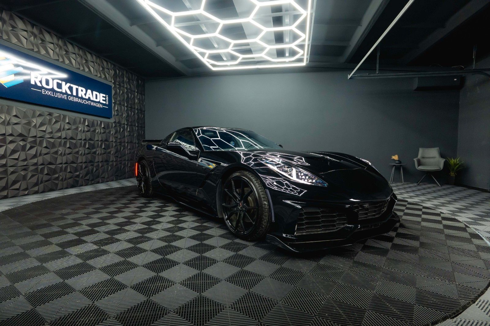 Fahrzeugabbildung Corvette C7 6.2 V8 Stingray 3LT Z06-Design Targa Perform.