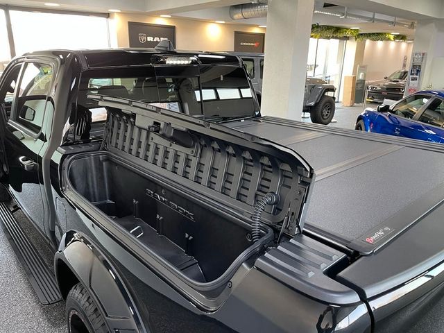 Fahrzeugabbildung Dodge LIMITED NIGHT-RAMBOX-TAILGATE-LA CHANTI-SPECIAL