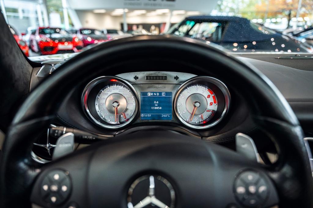 Mercedes-Benz SLS AMG