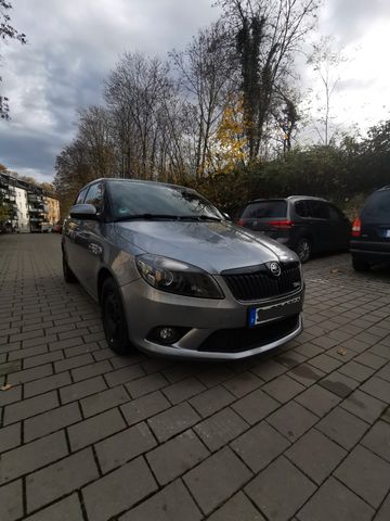 Skoda Fabia 1.4l TSI DSG RS