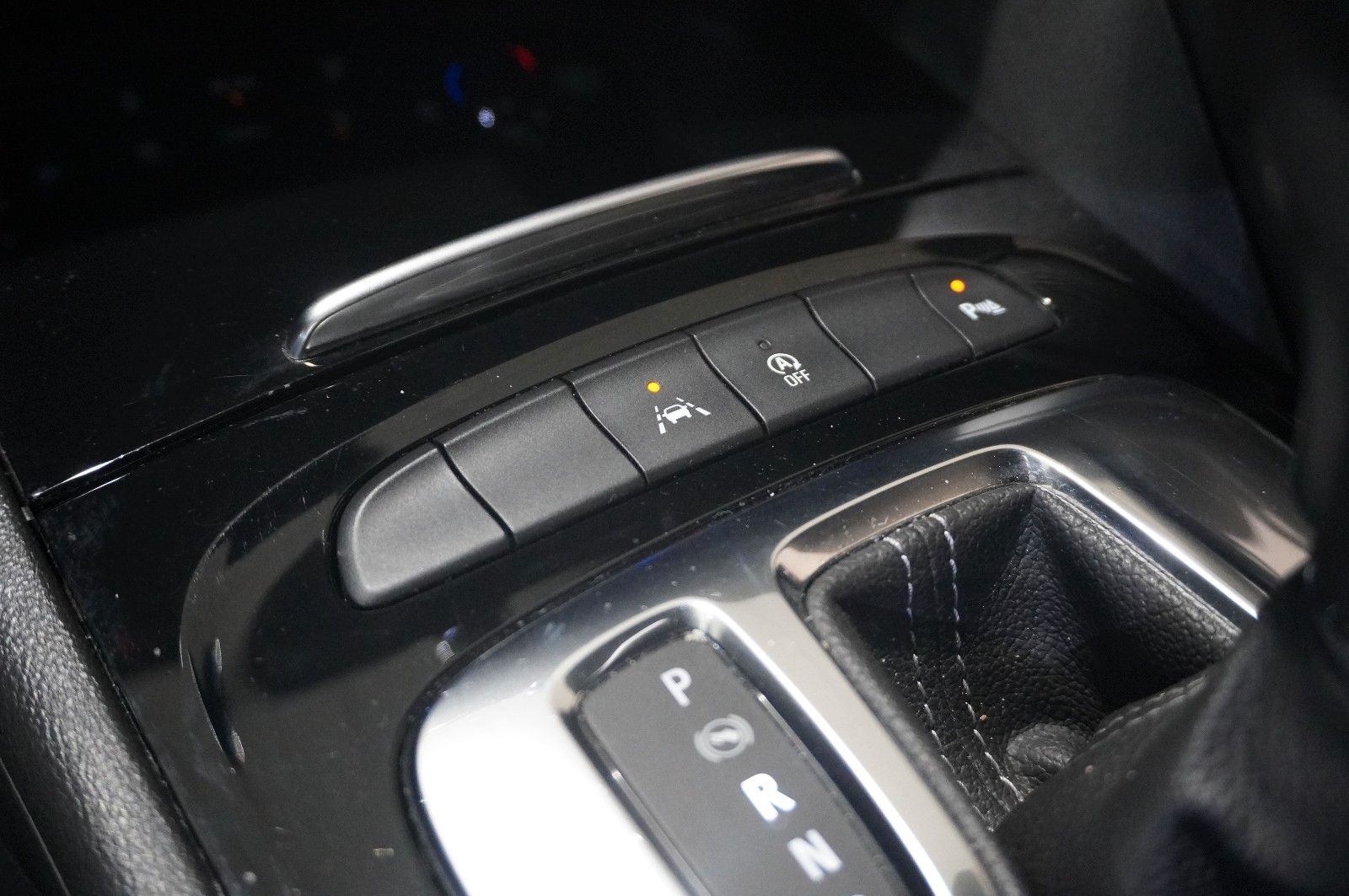 Fahrzeugabbildung Opel Insignia B ST 2.0D ELEGANCE NAVI/LED/KAMERA/HUD