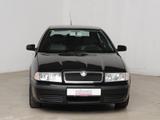 Skoda Octavia 1.4 Tour *AHK * 8-fach bereift* - Skoda Octavia: Limousine, Tour