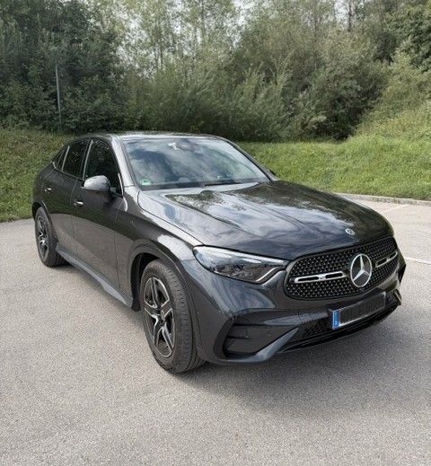 Image of Mercedes-Benz GLC 300