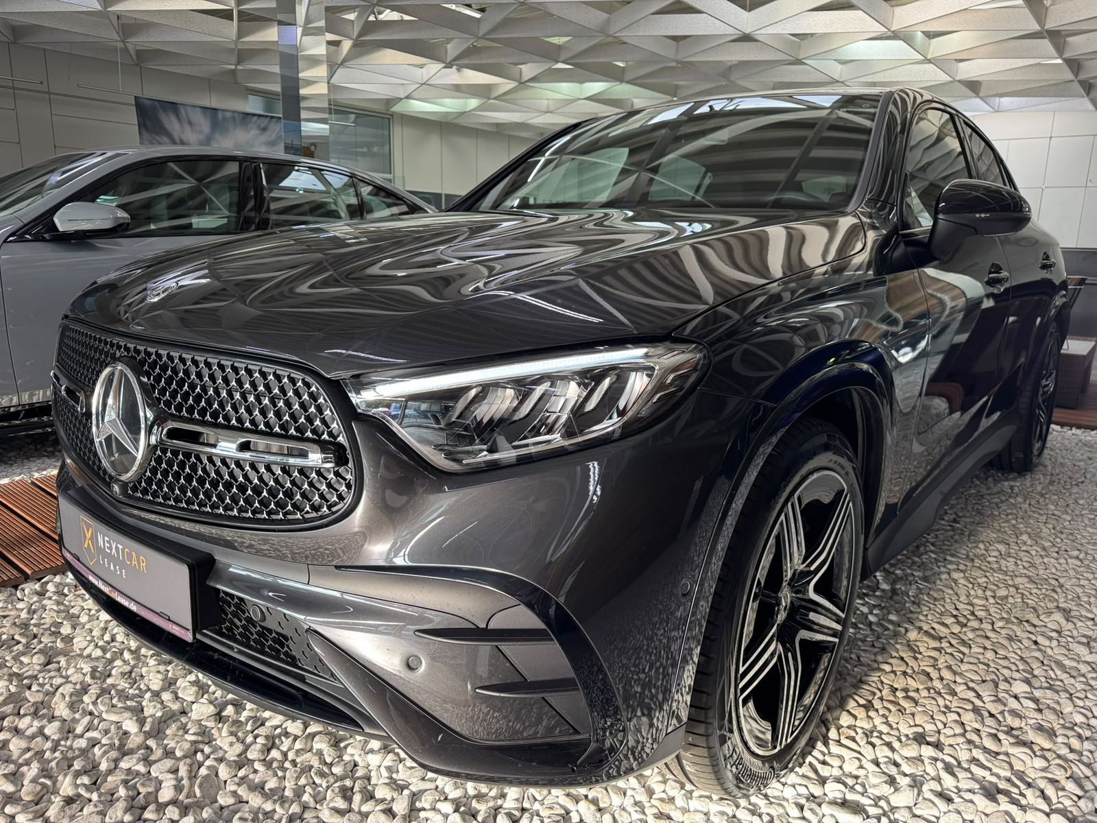 Mercedes-Benz GLC 300 4Matic Burmester3D NightPaket Standheiz.