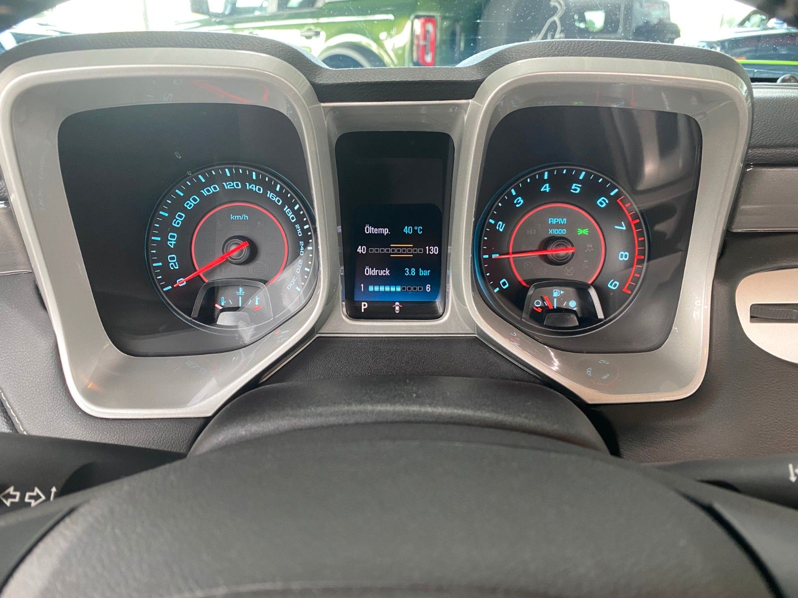 Fahrzeugabbildung Chevrolet Camaro 6.2 V8 Coupe Autom. "Xenon Kamera Leder"