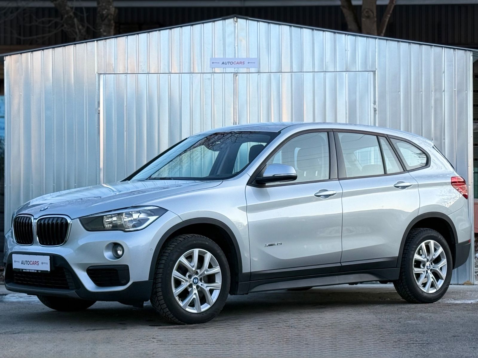 BMW X1 xDrive 20 i Advantage/TEMPOMAT/PDC/MLTF/SZ-HZ