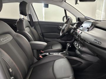Fotografie des Fiat 500X 1.5 GSE Hybrid AT Sport LED Kamera