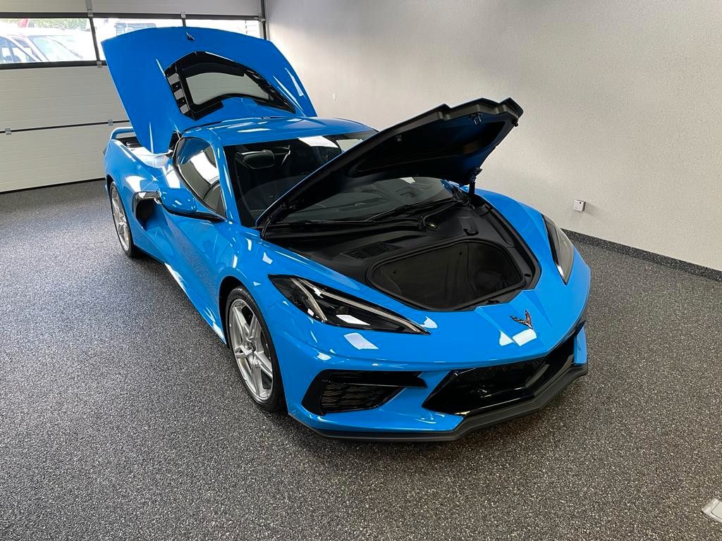 Fahrzeugabbildung Corvette C8 COUPE-TARGA-3LT-Z51-LIFT-VORFÜHRWAGEN