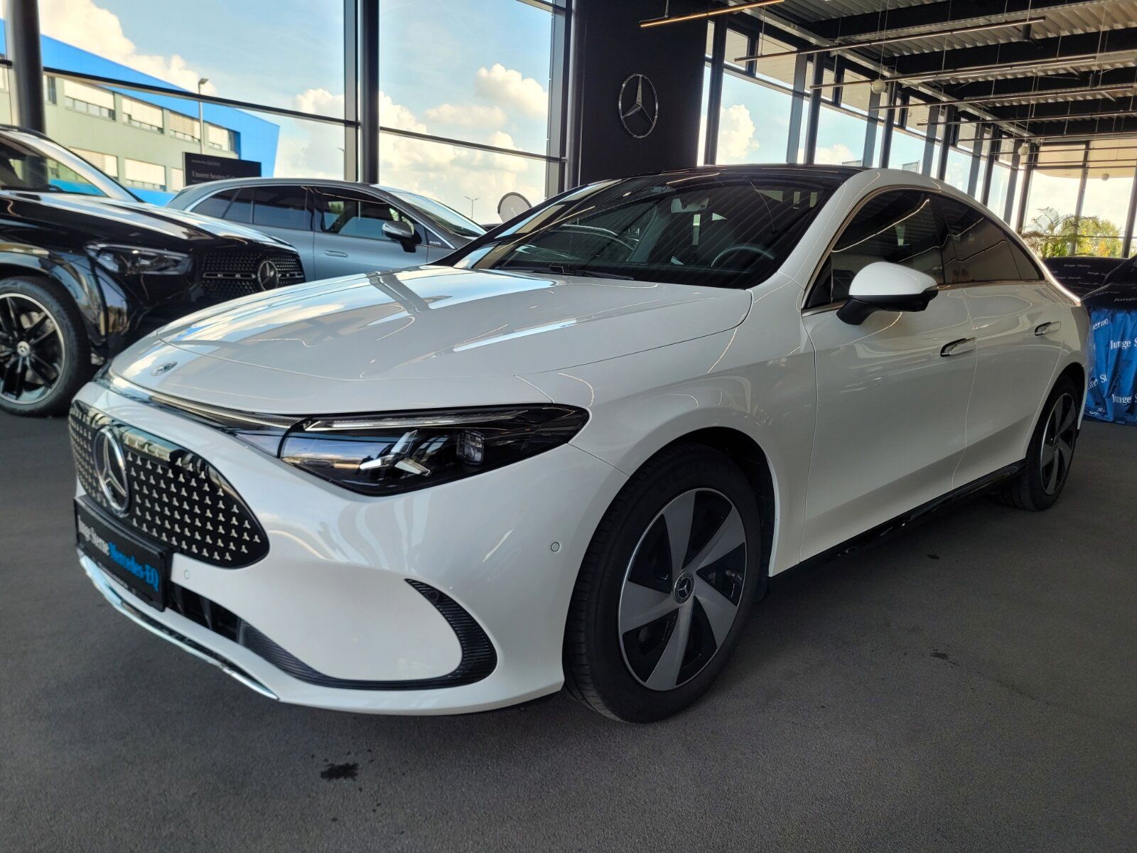 Mercedes-Benz CLA 250 EQ ADVANCED PARKING ASSIST DISTRONIC foto 2