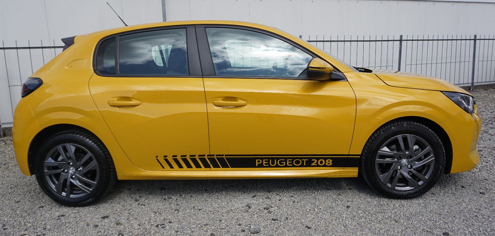 Fahrzeugabbildung Peugeot 208 Active Pack, LED, Sport, PDC, Radio DAB+