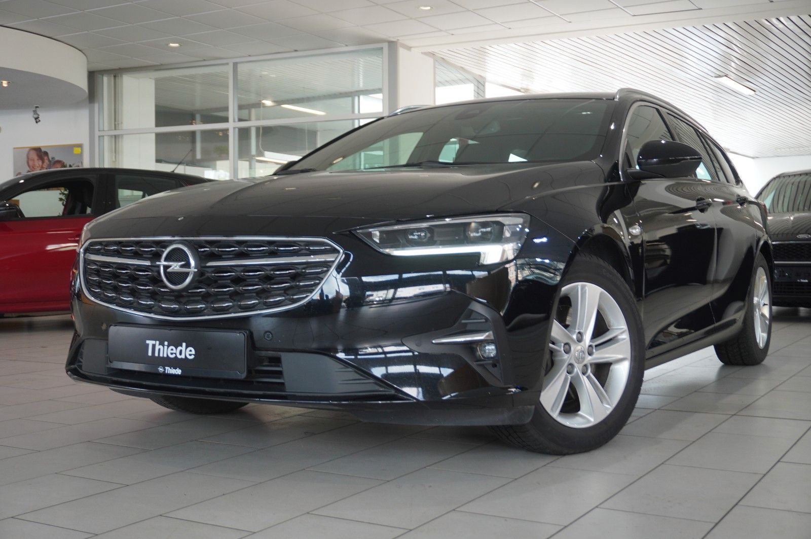 Fahrzeugabbildung Opel Insignia B ST 2.0T ELEGANCE NAVI/LED/SPORT/VIRTU