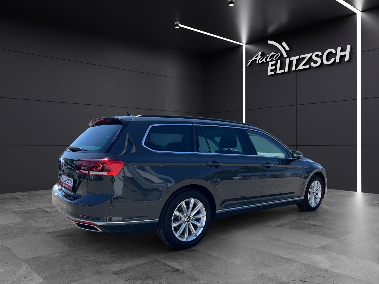 Fahrzeugabbildung Volkswagen Passat Variant GTE LED Navi ACC RFK SH LM