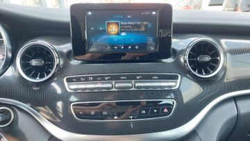 Mercedes V 220 - 9