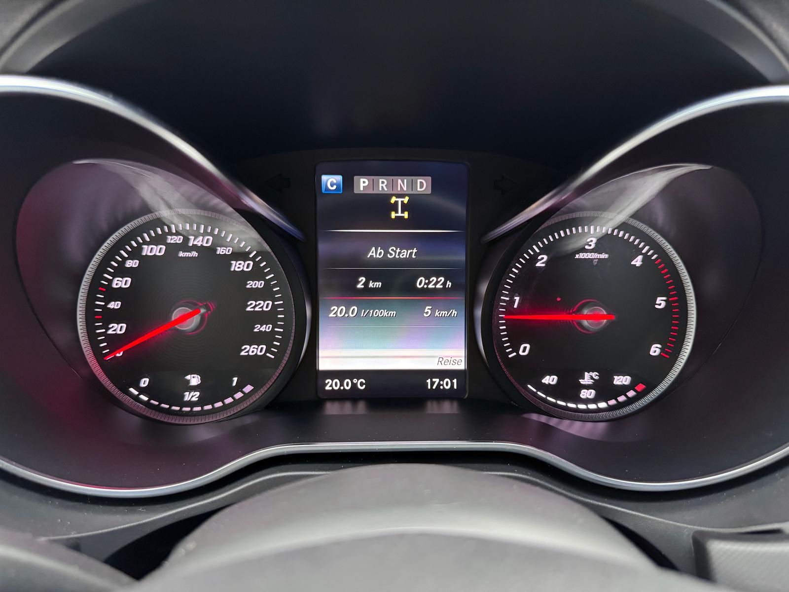 Fahrzeugabbildung Mercedes-Benz d POWER-EDITION/4MATIC/LED/KEYLES/360°/AHK