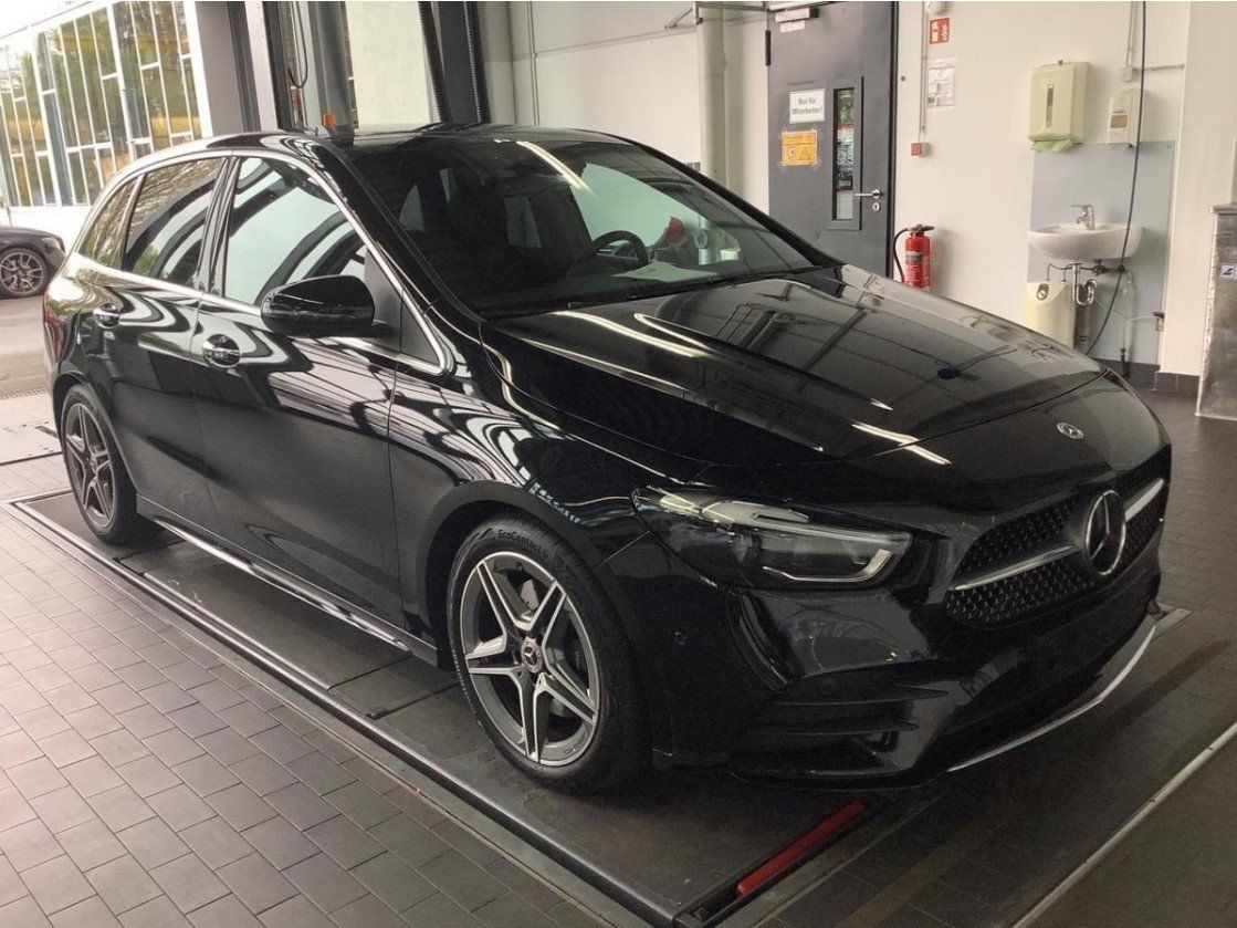 Fahrzeugabbildung Mercedes-Benz B220d AMG Prem+ AHK Pano HUD Memo MLED 360°DISTR