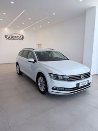 Volkswagen Passat - 3