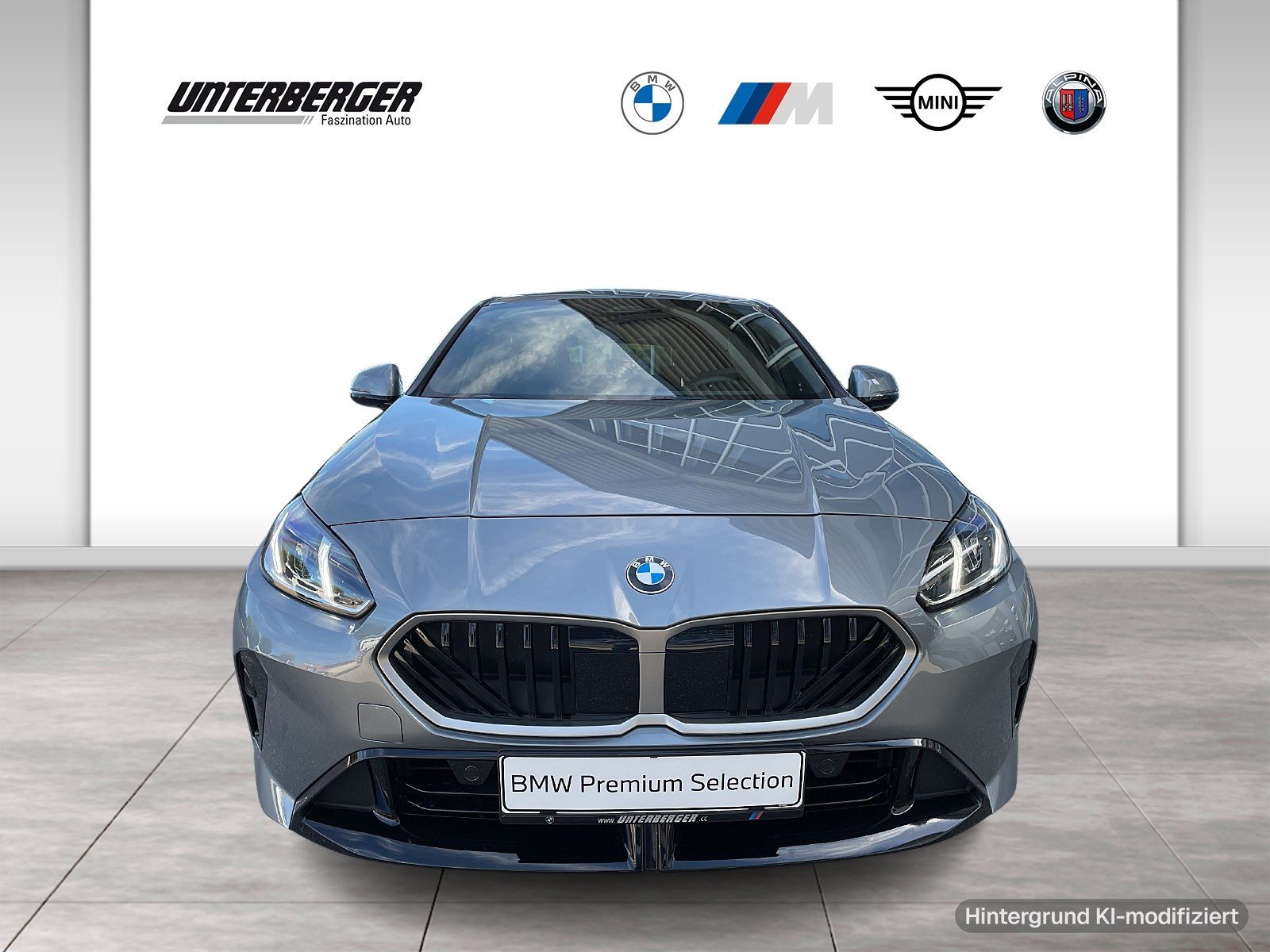 BMW 118d M Sportpaket-Adaptives M Fahrwerk-Driving A foto 2
