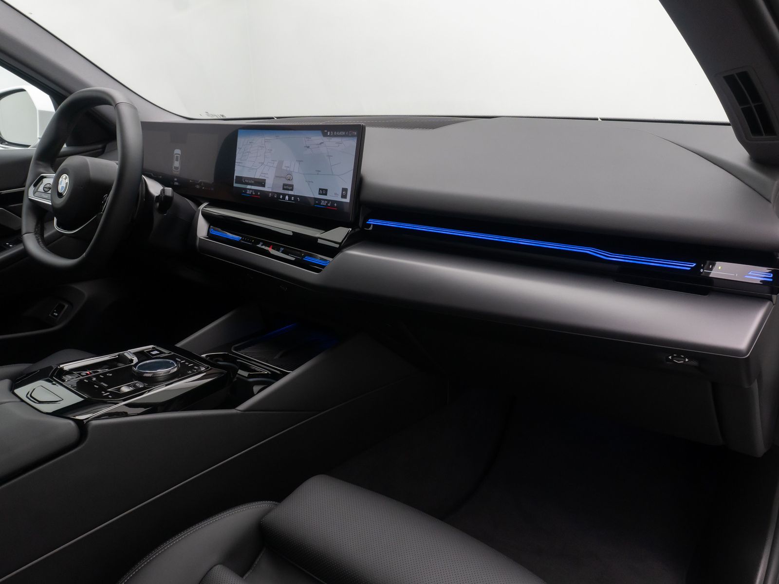 Fahrzeugabbildung BMW 520d Kamera DAB Leder LED Alarm Sport 18Zoll