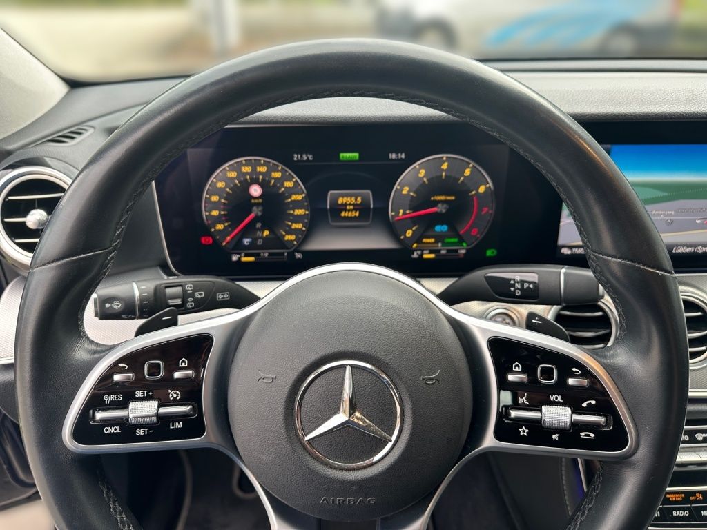 Fahrzeugabbildung Mercedes-Benz E 200 T Avantg. AHK Totwi. LED SHZ KAM Ambie.