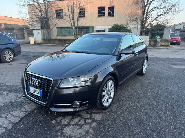 Audi A3 1.6 TDI 105 CV SLINE