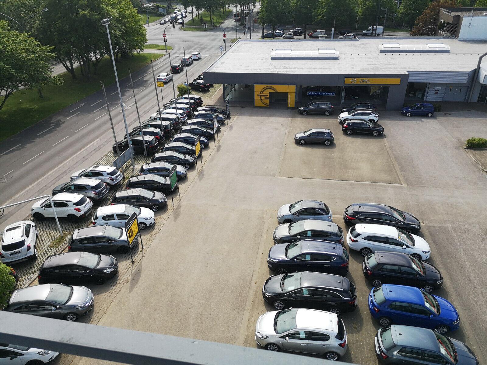 showroom-image-top